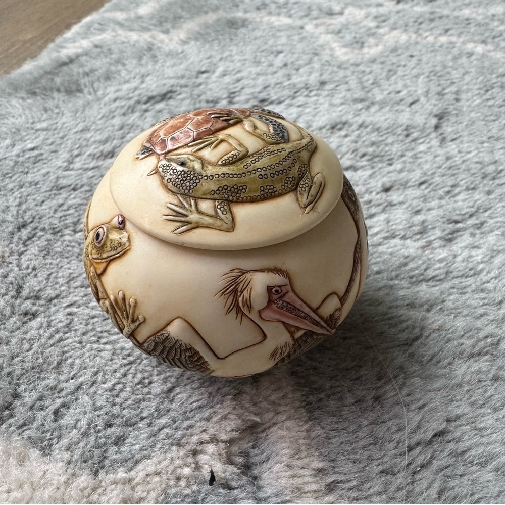 Carved Animal Sphere trinket container - Pink, green, Brown - Picture 6 of 6